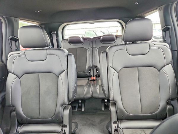 2025 JEEP GRAND CHEROKEE Laredo, Altitude