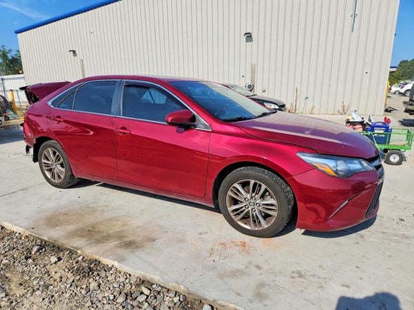 2016 TOYOTA CAMRY — Passenger 3/4