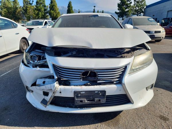 2013 LEXUS ES 300h