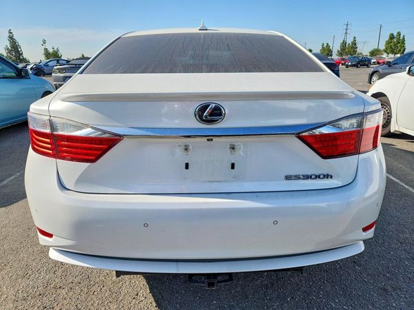 2013 LEXUS ES 300h