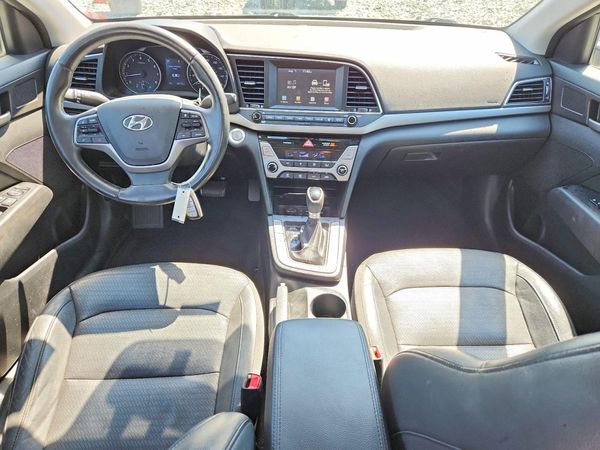 2017 HYUNDAI ELANTRA