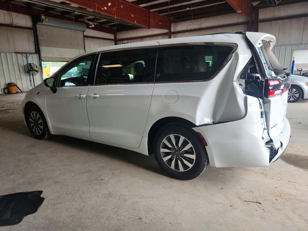 2024 CHRYSLER PACIFICA Select