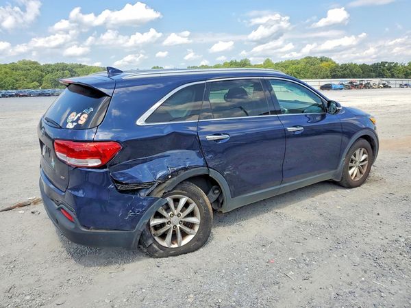 2016 KIA SORENTO L / LX