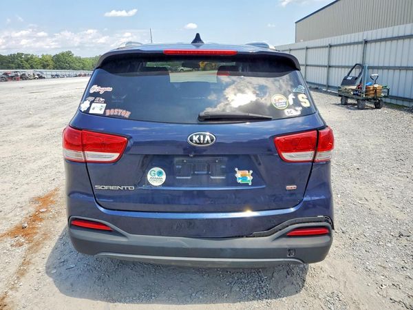 2016 KIA SORENTO L / LX