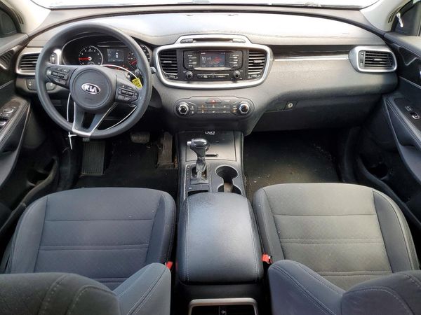2016 KIA SORENTO L / LX
