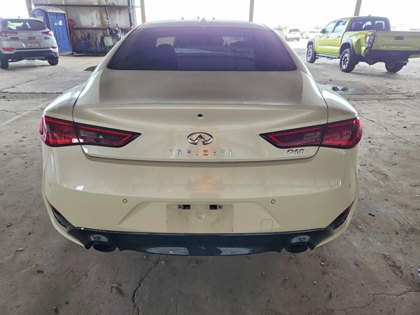 2017 INFINITI Q60