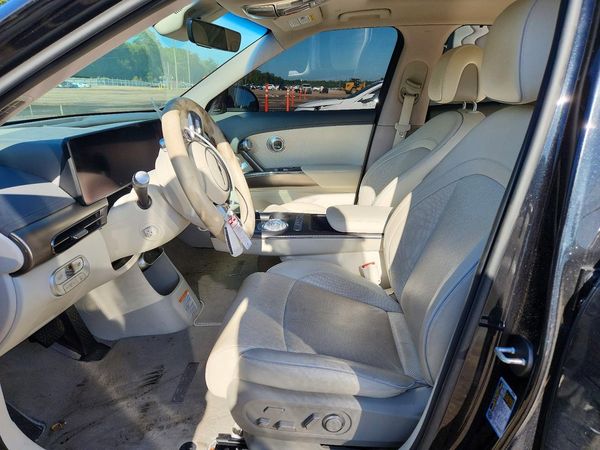 2024 GENESIS GV60 AWD Advanced with 20"