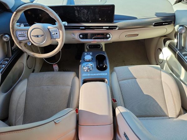 2024 GENESIS GV60 AWD Advanced with 20"