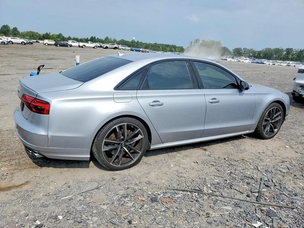 2017 AUDI S8 quattro Plus