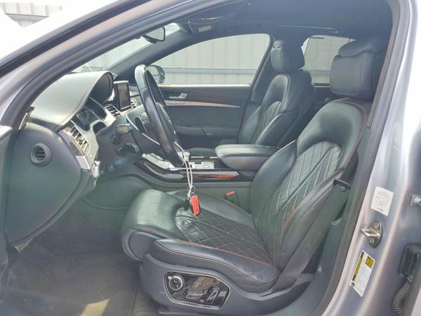 2017 AUDI S8 quattro Plus