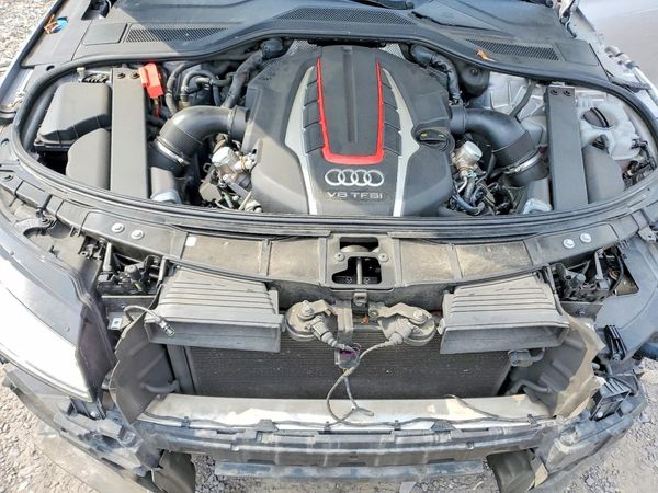 2017 AUDI S8 quattro Plus