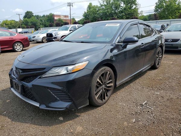 2019 TOYOTA CAMRY