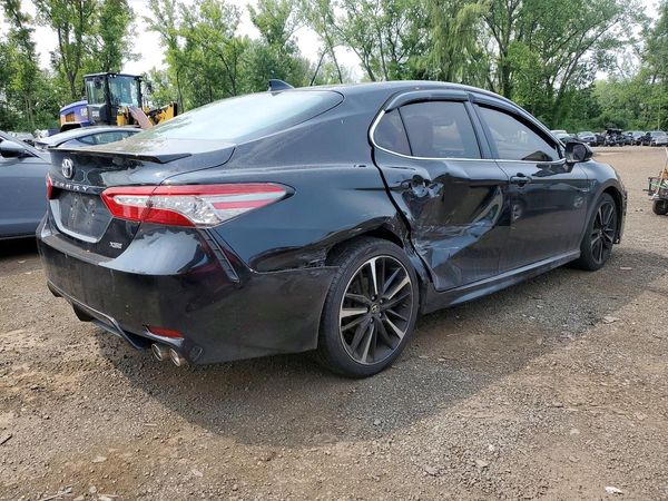 2019 TOYOTA CAMRY
