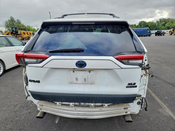 2021 TOYOTA RAV4 XLE HV