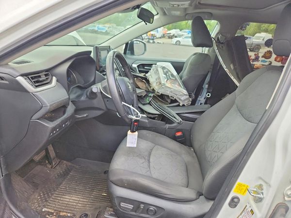 2021 TOYOTA RAV4 XLE HV