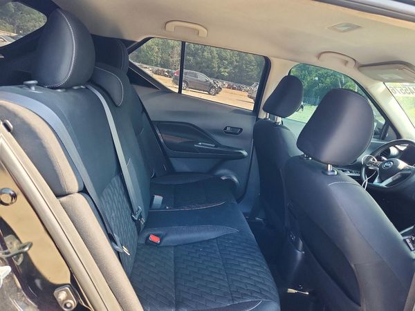 2021 NISSAN KICKS S
