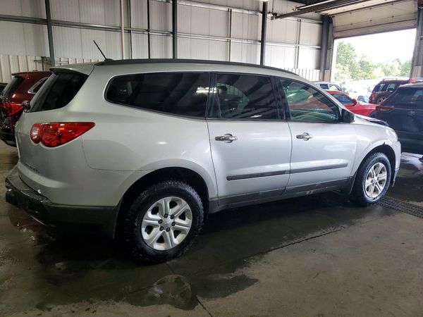 2012 CHEVROLET TRAVERSE LS