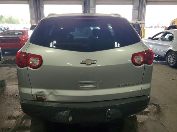 2012 CHEVROLET TRAVERSE LS