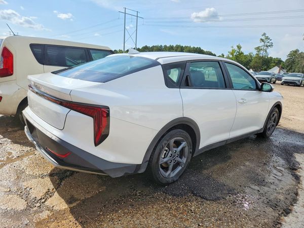 2026 KIA K4 LX, LXS
