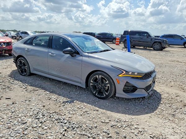 2022 KIA K5