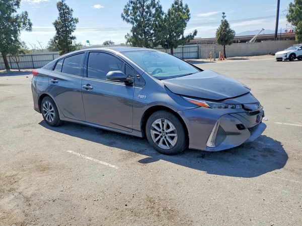 2020 TOYOTA PRIUS