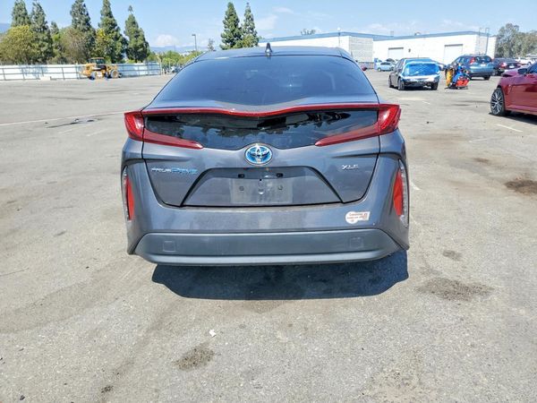 2020 TOYOTA PRIUS