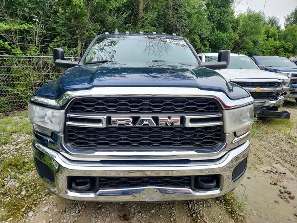 2019 RAM 3500 TRADESMAN CREW CAB 4X4