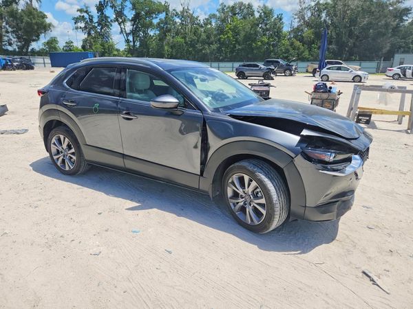 2024 MAZDA CX-30 Premium Package