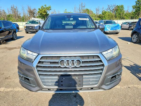 2018 AUDI Q7 quattro Prestige