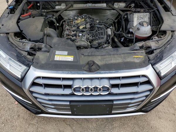 2020 AUDI Q5 quattro Premium Plus