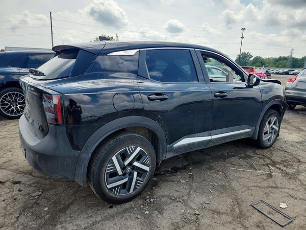 2025 NISSAN KICKS