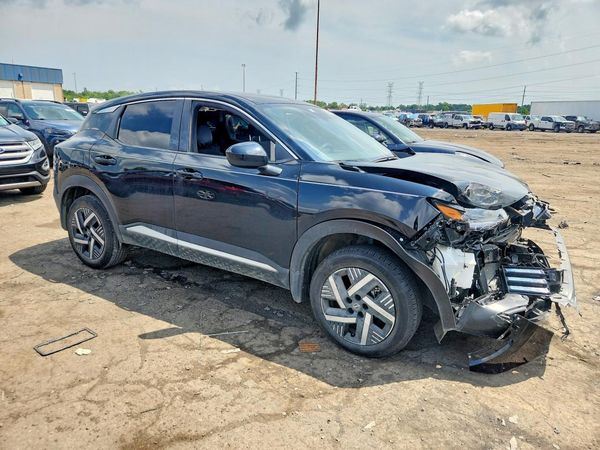 2025 NISSAN KICKS