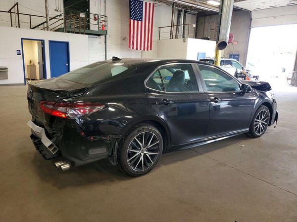 2024 TOYOTA CAMRY