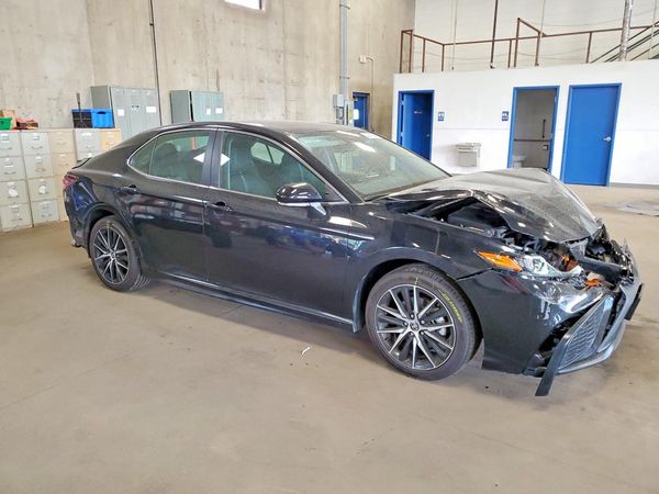 2024 TOYOTA CAMRY