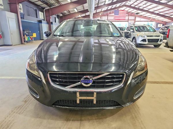 2013 VOLVO S60