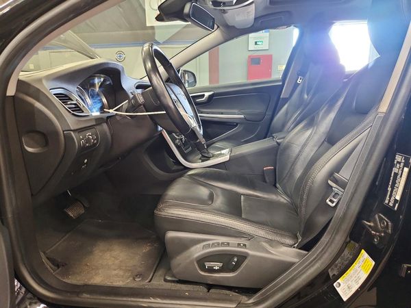2013 VOLVO S60