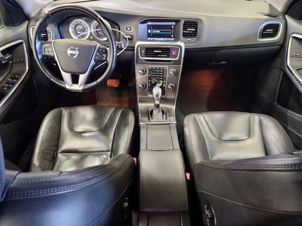 2013 VOLVO S60