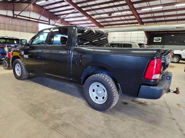 2016 RAM 1500 ST CREW CAB 4X4