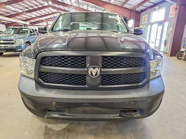 2016 RAM 1500 ST CREW CAB 4X4