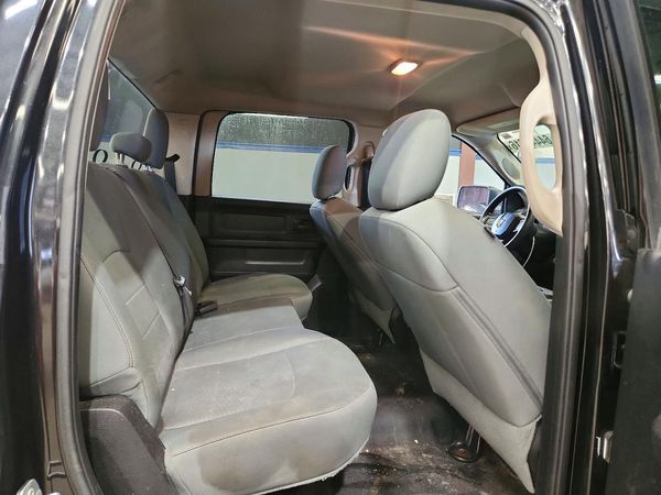 2016 RAM 1500 ST CREW CAB 4X4