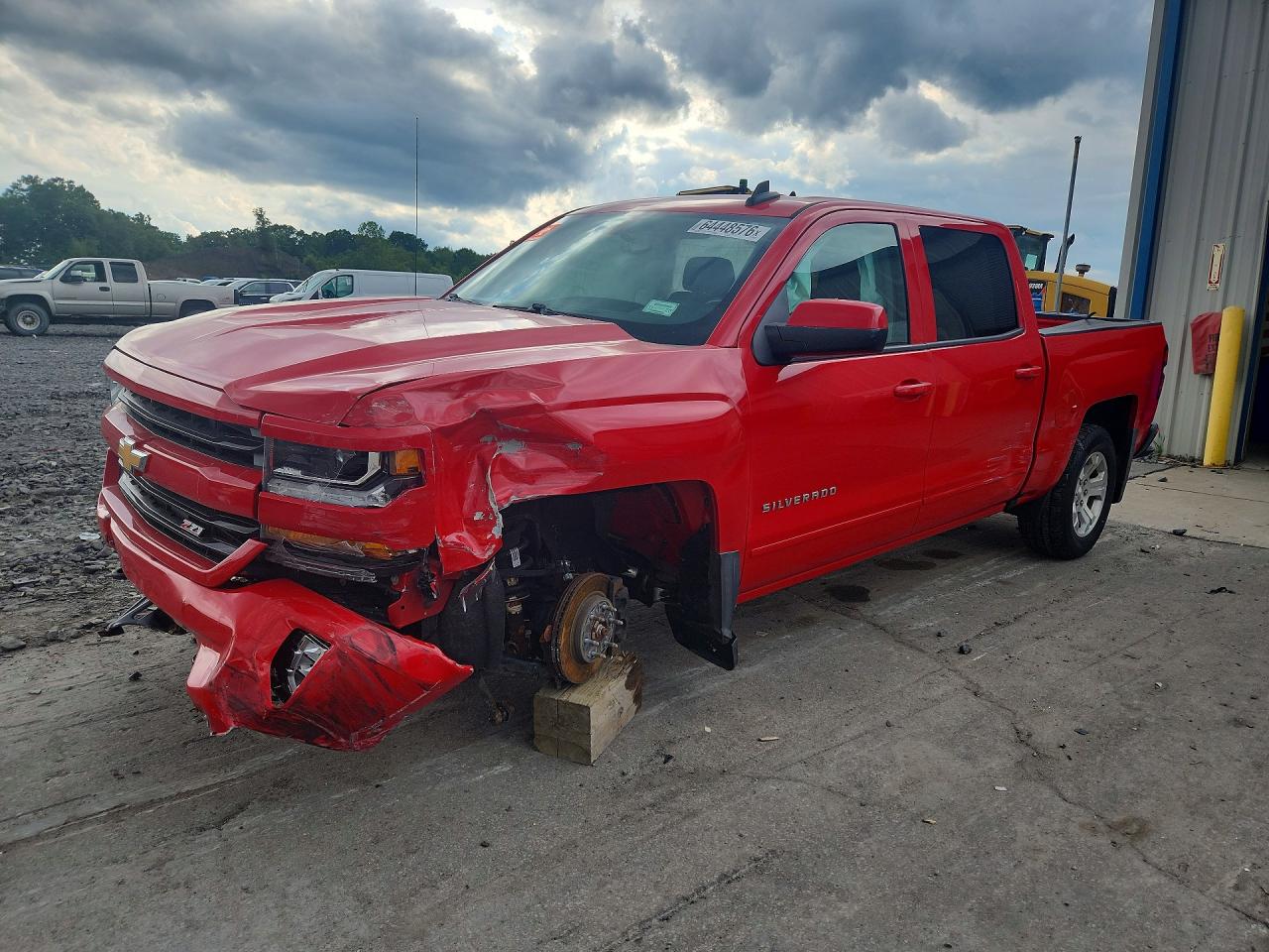 2017 CHEVROLET SILVERADO LT