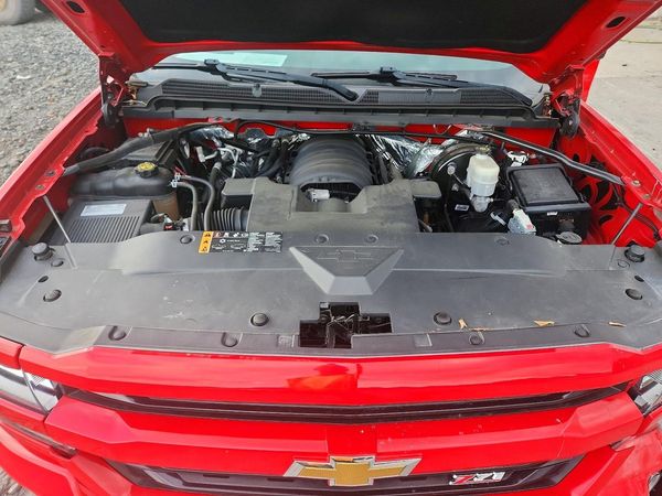 2017 CHEVROLET SILVERADO LT
