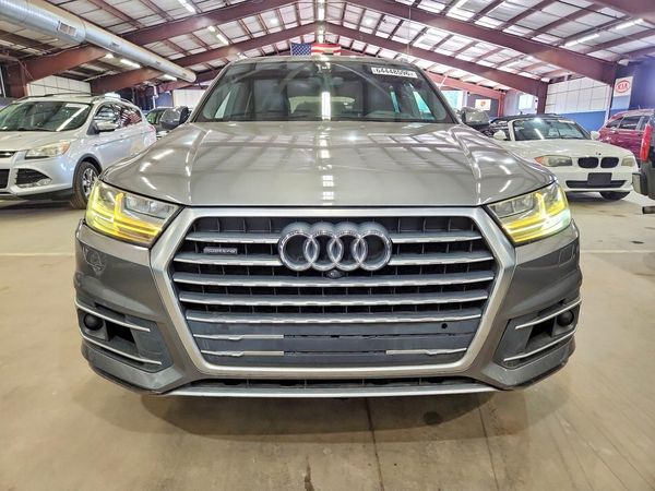 2018 AUDI Q7 quattro Prestige