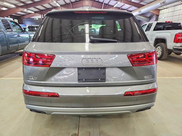 2018 AUDI Q7 quattro Prestige