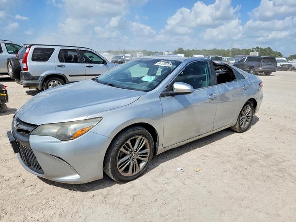 2016 TOYOTA CAMRY