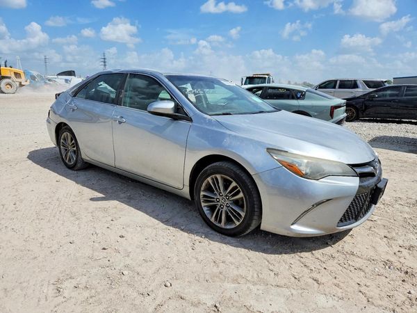 2016 TOYOTA CAMRY — Passenger 3/4