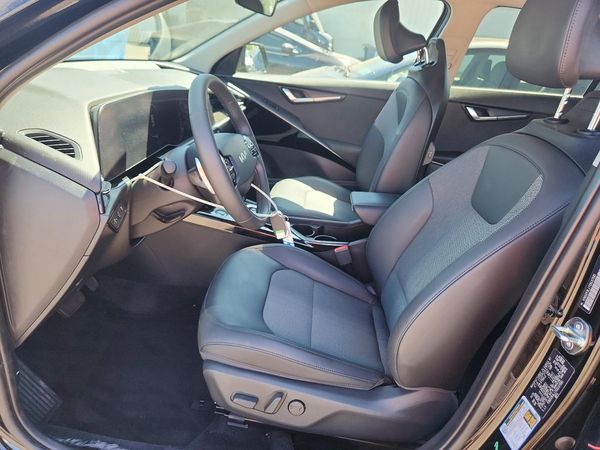 2025 KIA NIRO Wind