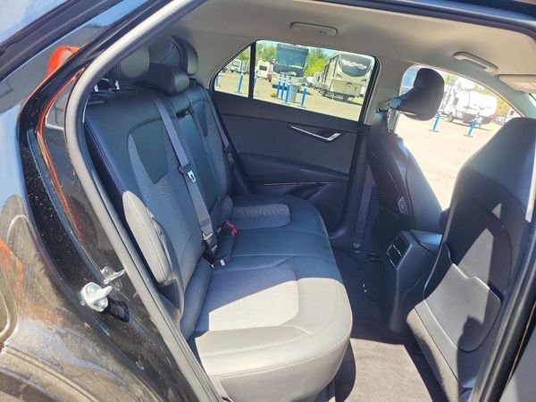 2025 KIA NIRO Wind