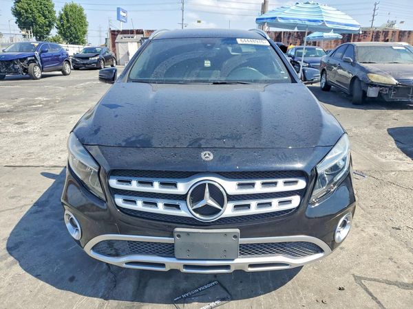 2018 MERCEDES-BENZ GLA GLA250