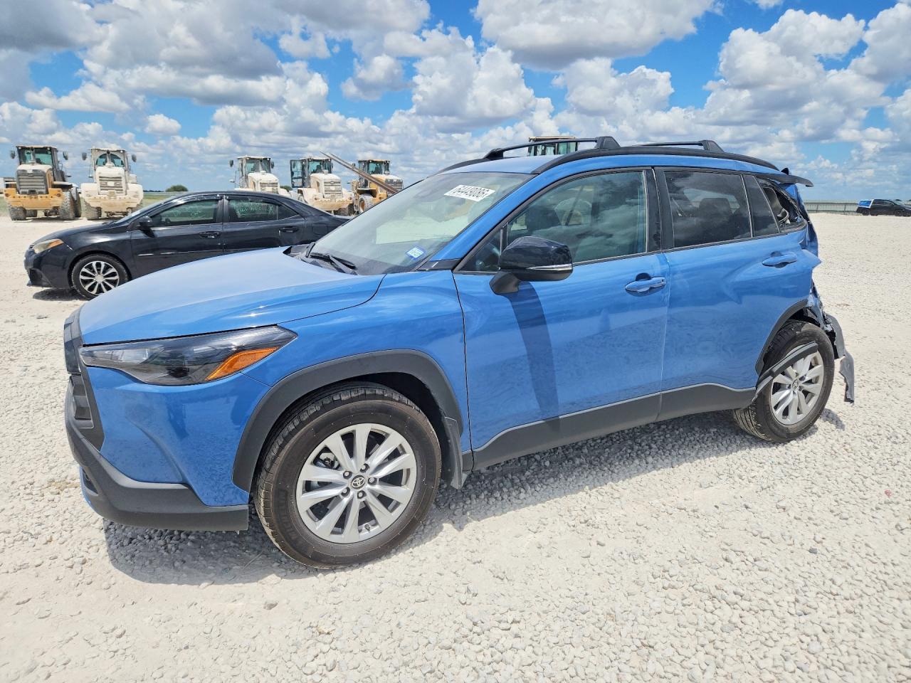 2026 TOYOTA COROLLA CROSS LE